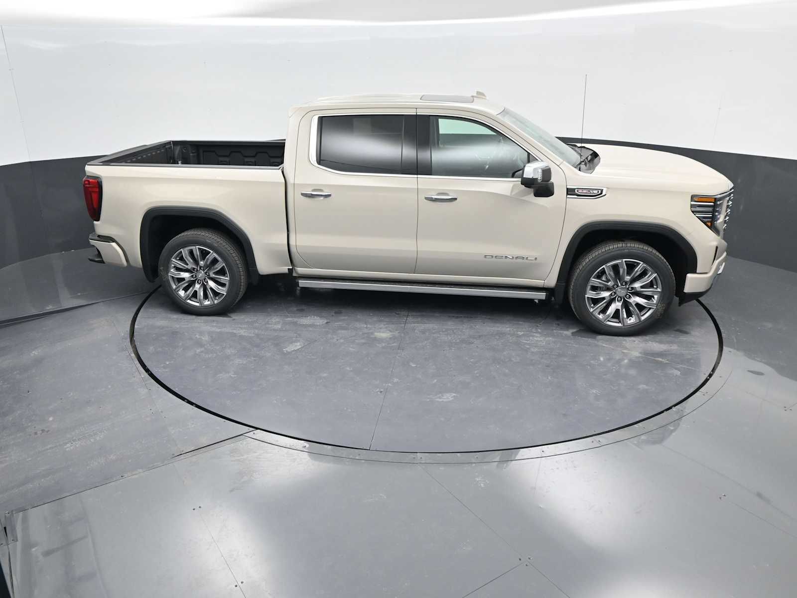 New 2026 GMC Sierra 1500 Denali AWD/4WD image 33