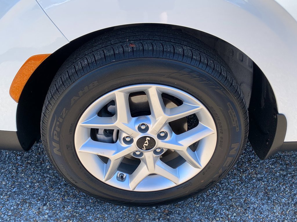 Used 2023 Kia Soul LX w/ Option Group 015 image 8