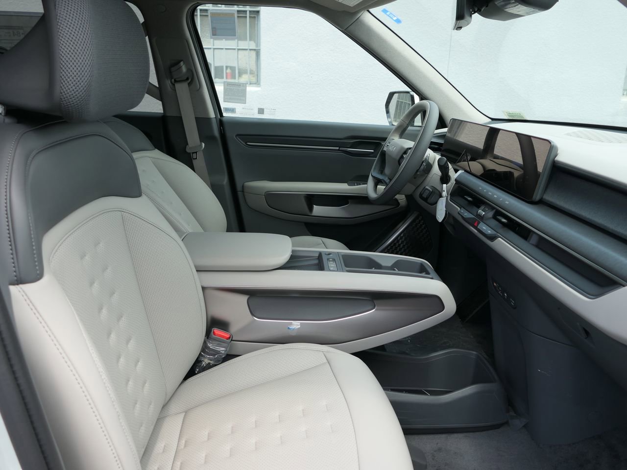 New 2026 Kia EV9 Wind image 25