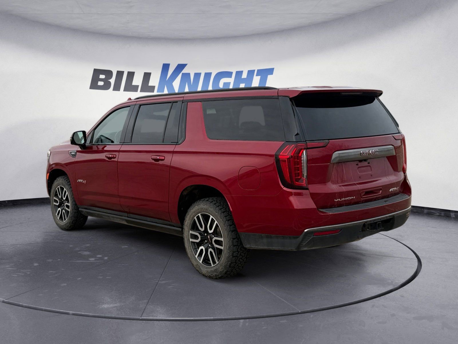 Used 2023 GMC Yukon XL AT4 w/ AT4 Premium Package image 3