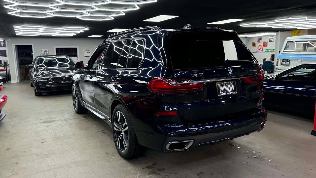 Used 2022 BMW X7 xDrive40i w/ M Sport Package AWD/4WD image 7