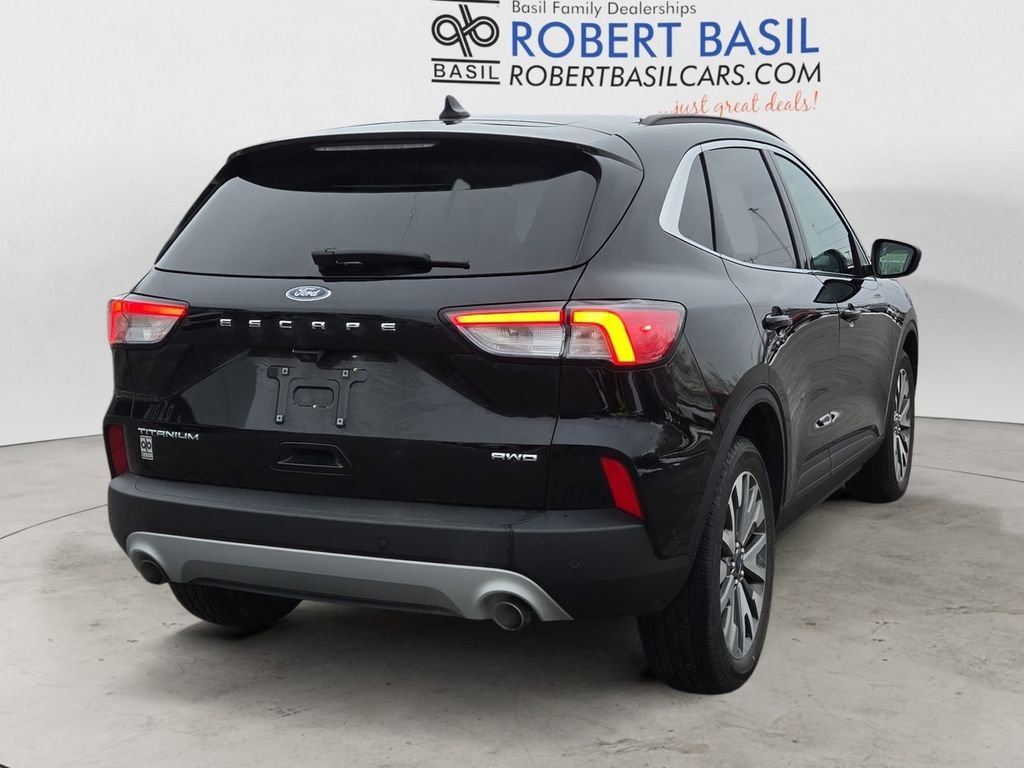 Used 2021 Ford Escape Titanium AWD/4WD image 5
