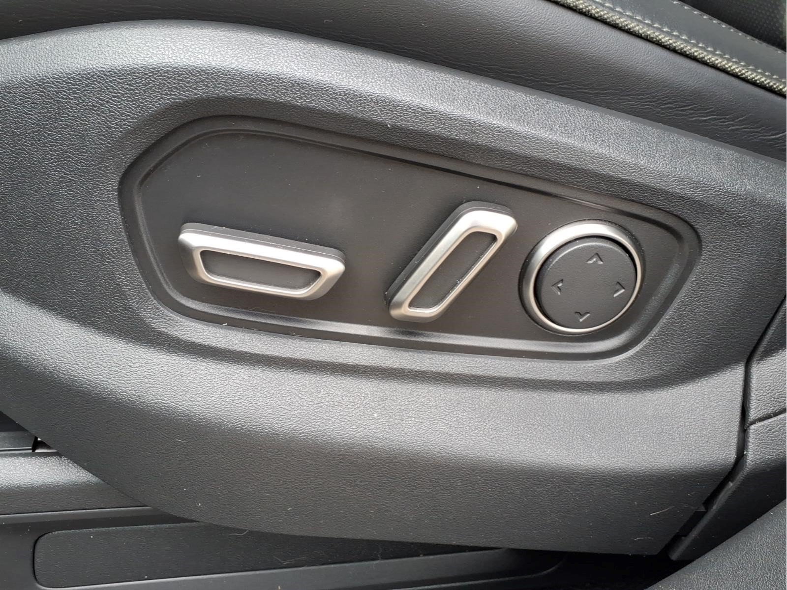 Used 2024 Rivian R1S Adventure Dual AWD/4WD image 18