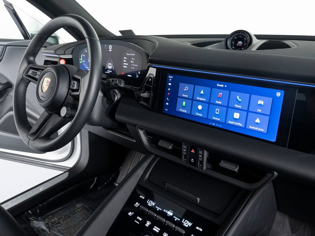 Certified 2025 Porsche Macan 4 Electric AWD/4WD image 34