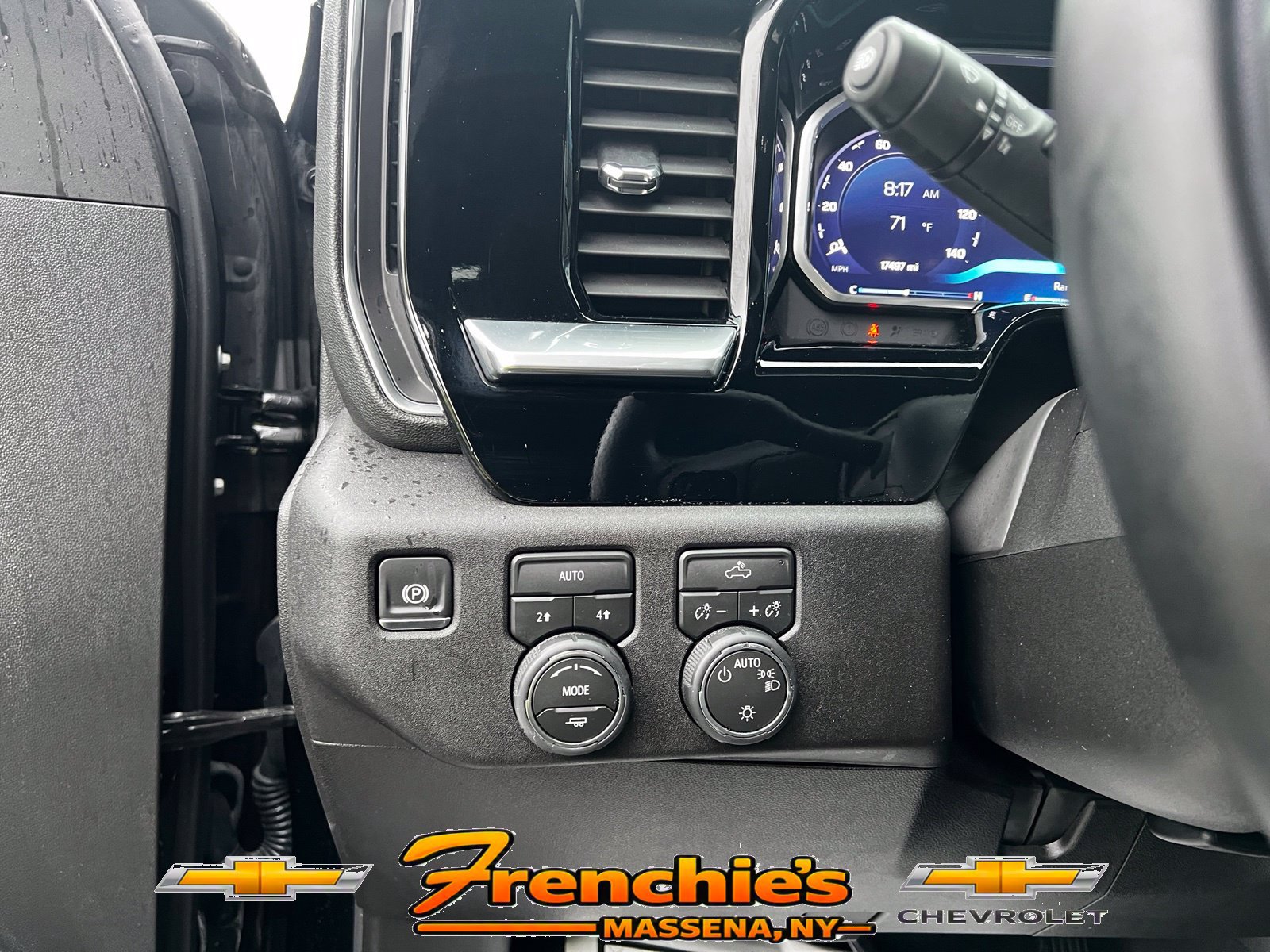 Used 2026 Chevrolet Silverado 1500 LT AWD/4WD image 9