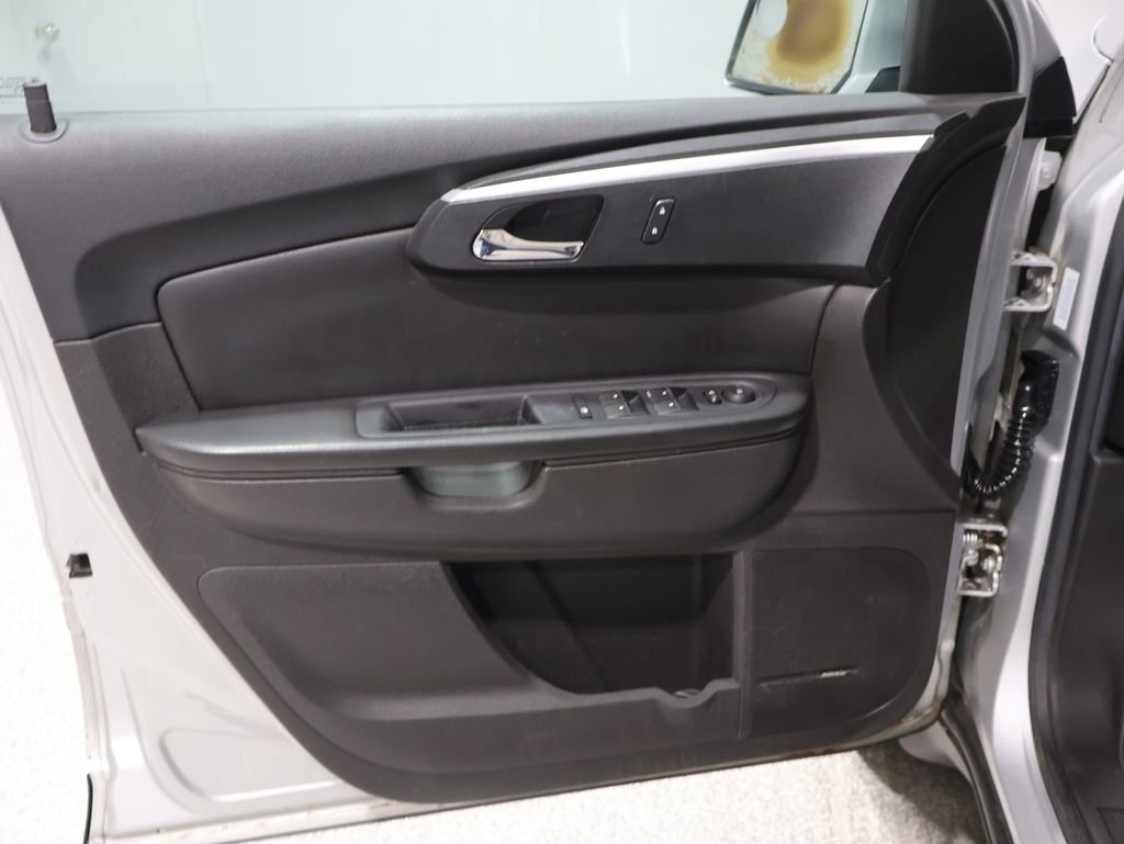 Used 2012 Chevrolet Traverse LT image 12