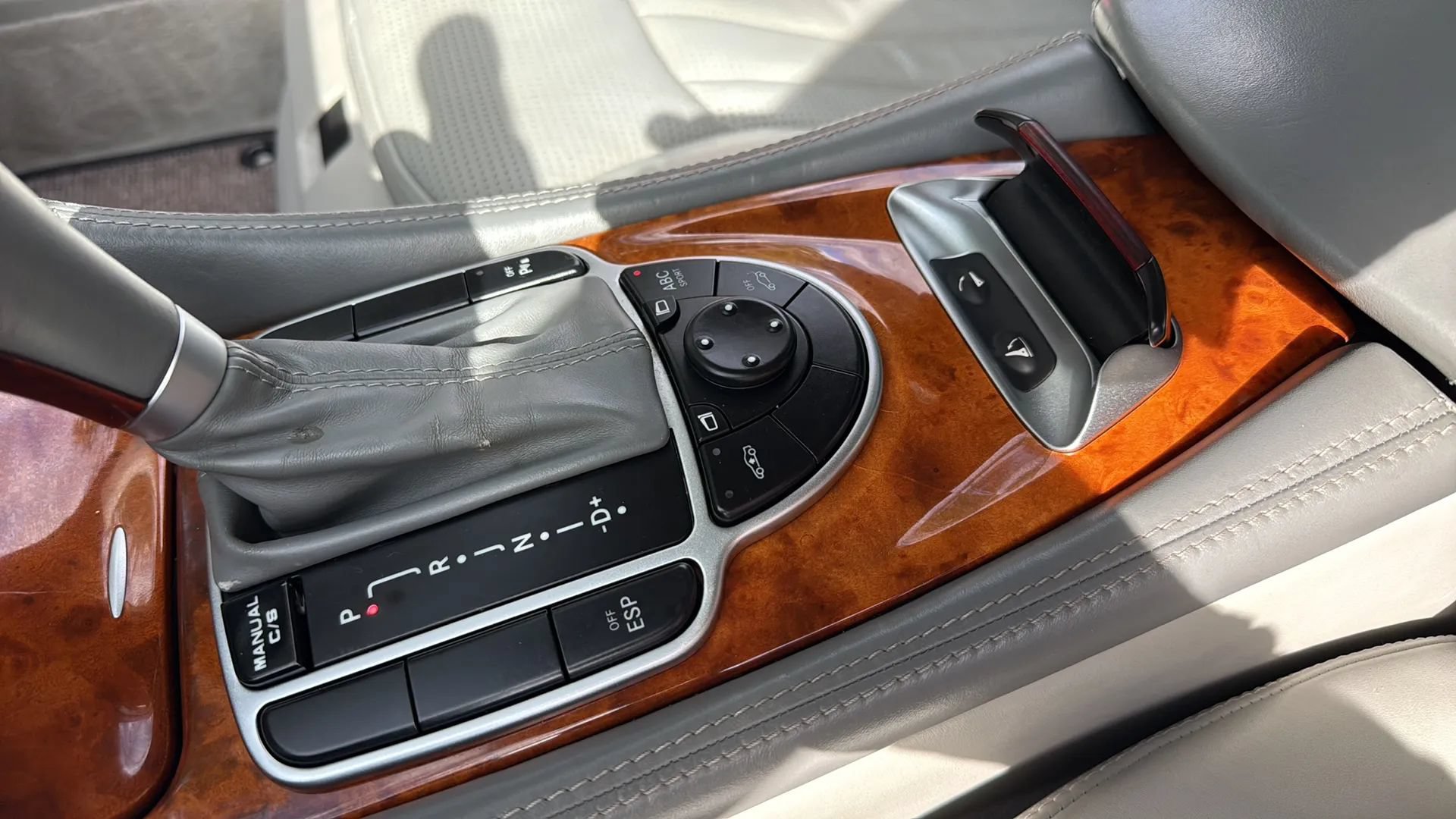 Used 2005 Mercedes-Benz SL 65 AMG image 28