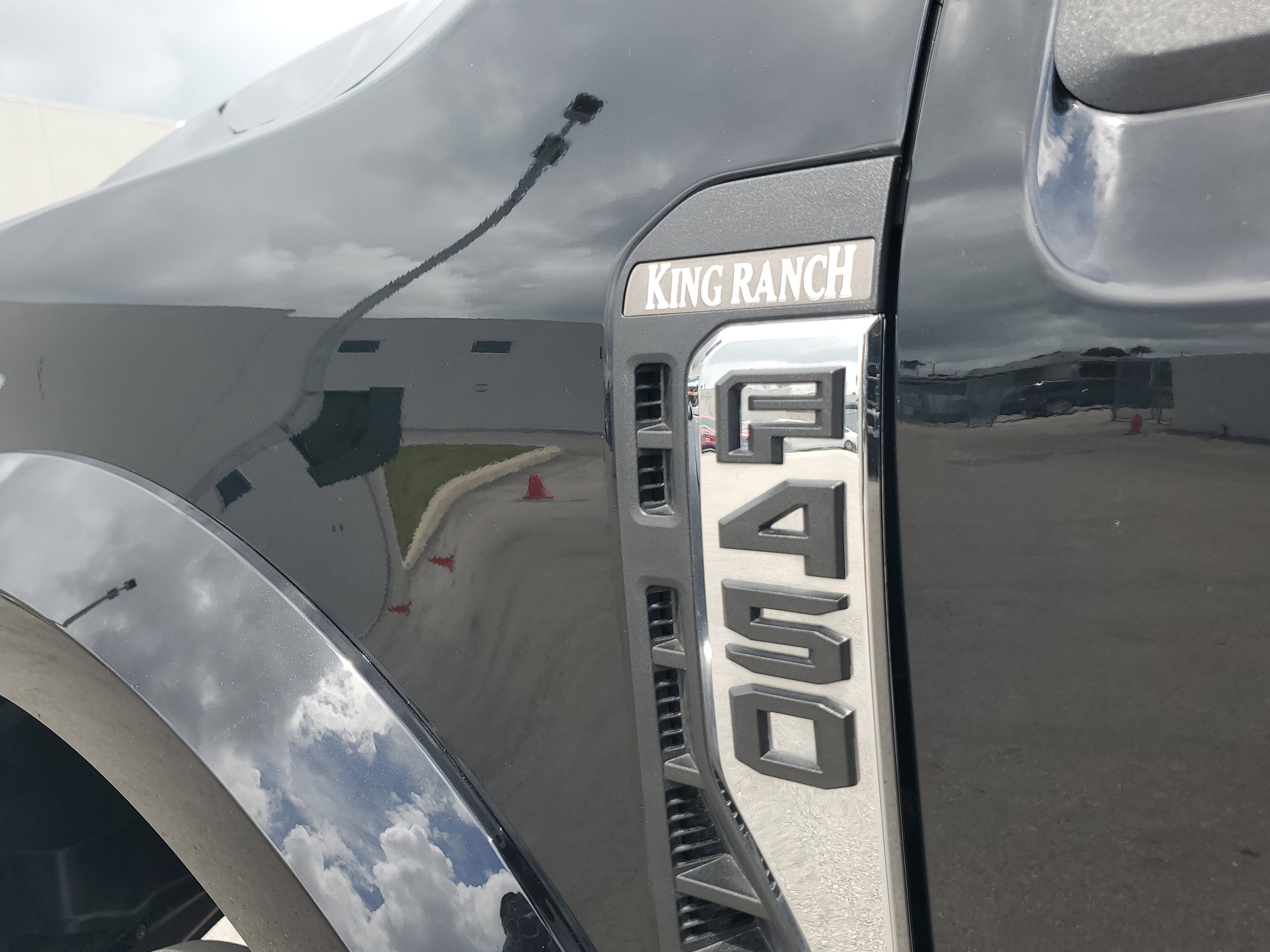 Used 2025 Ford F450 King Ranch w/ Chrome Package image 12