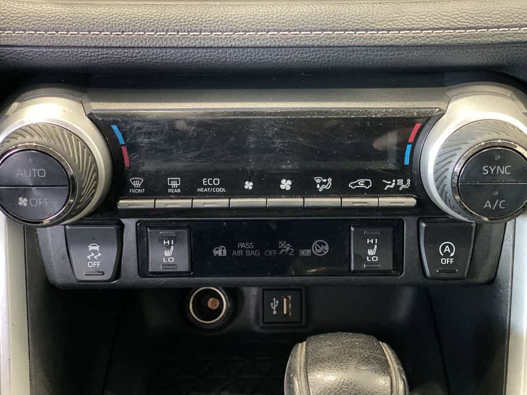 Used 2023 Toyota RAV4 XLE w/ XLE Grade Weather Package AWD/4WD image 21