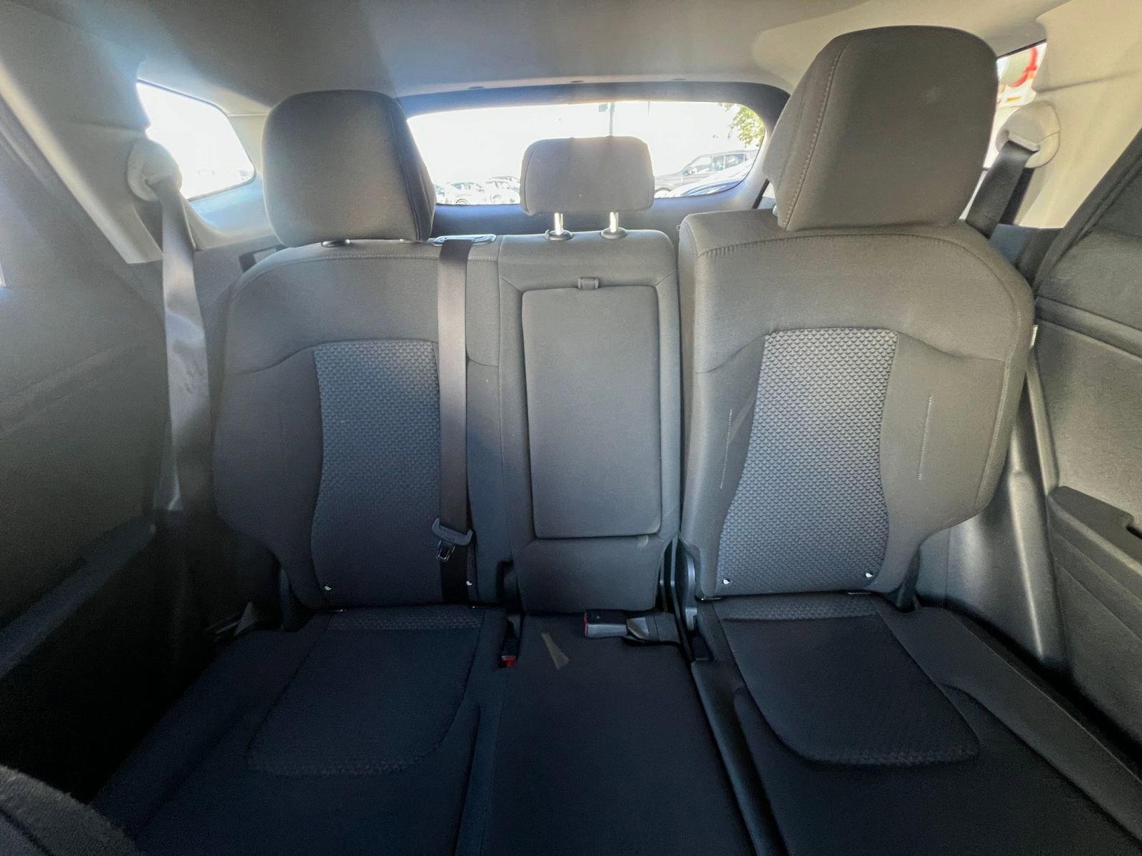 Used 2025 Kia Sportage LX FWD image 38