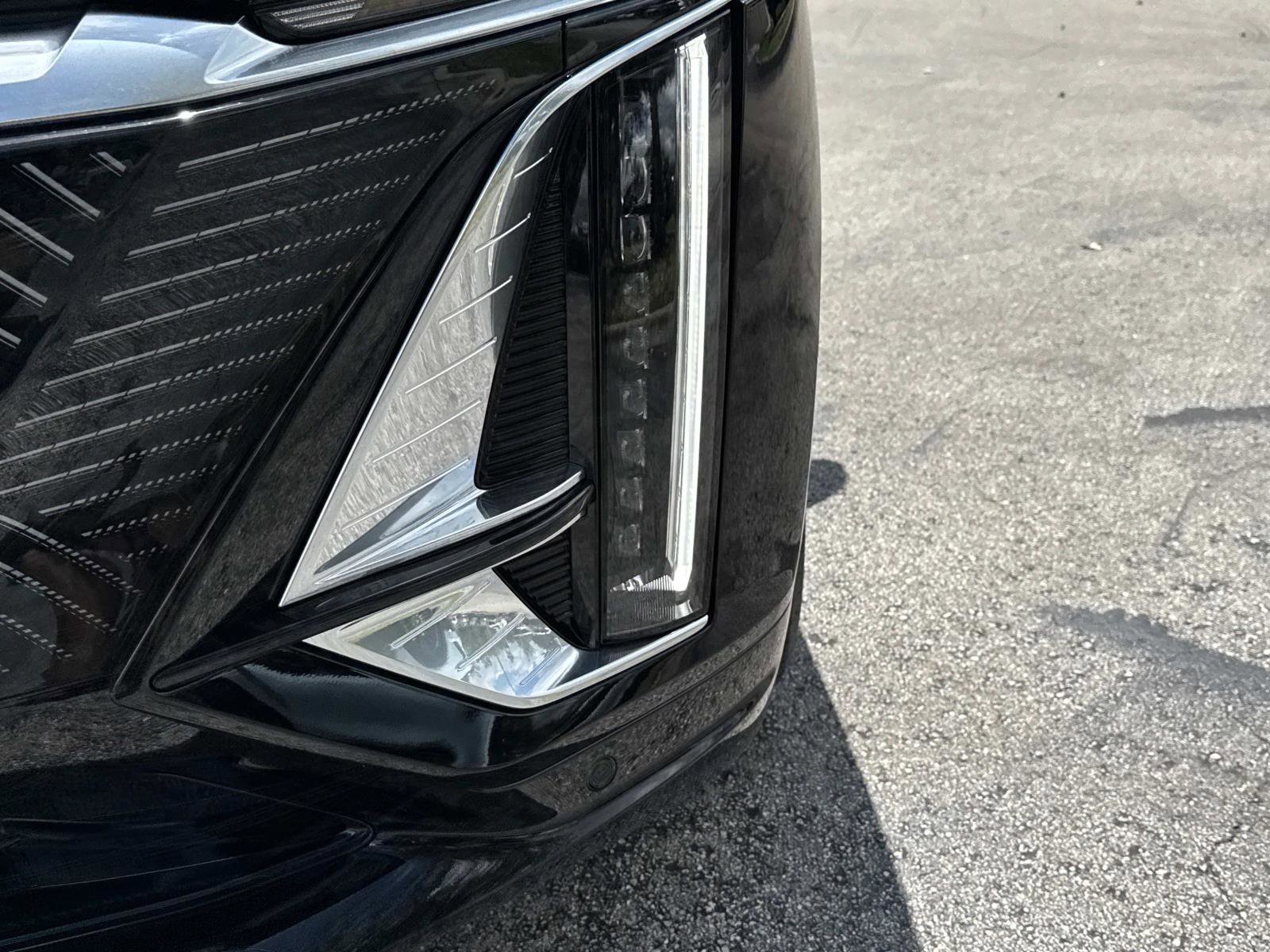 New 2025 Cadillac Lyriq Luxury image 9