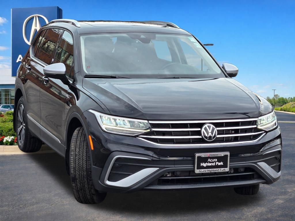 Used 2024 Volkswagen Tiguan Wolfsburg Edition image 7