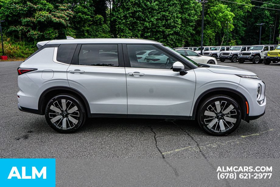 Used 2025 Mitsubishi Outlander SE FWD image 8