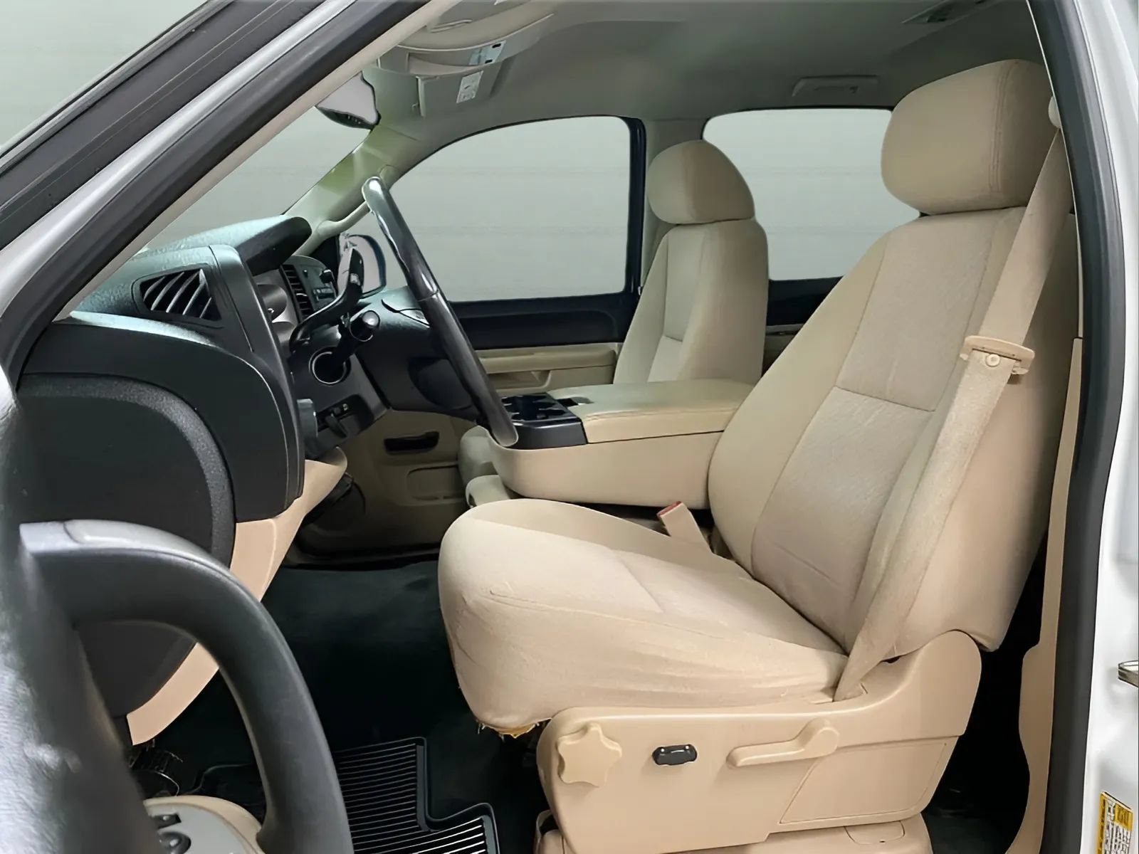Used 2011 Chevrolet Silverado 1500 LT w/ All-Star Edition RWD image 10