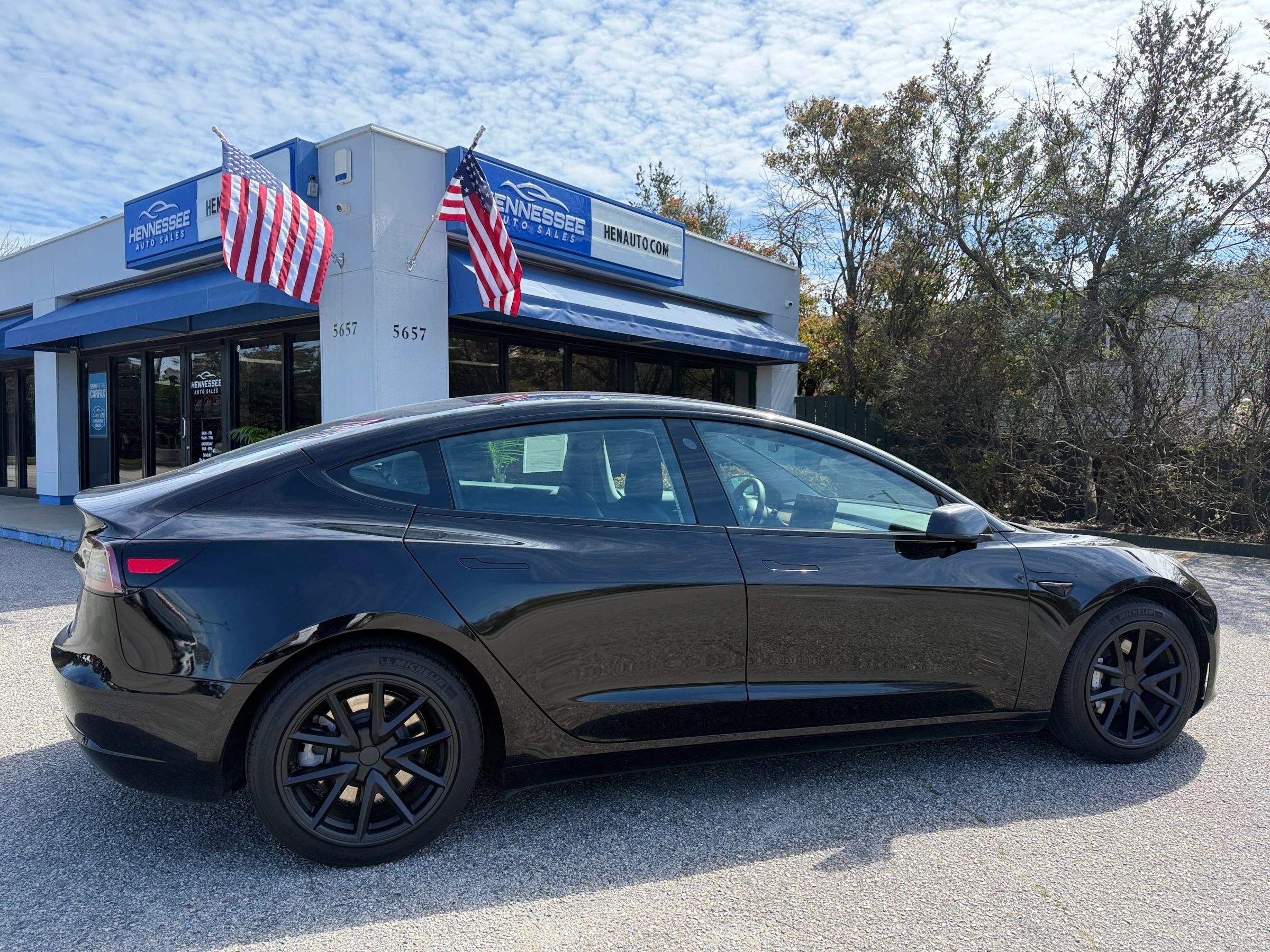 Used 2021 Tesla Model 3 Standard Range Plus image 8