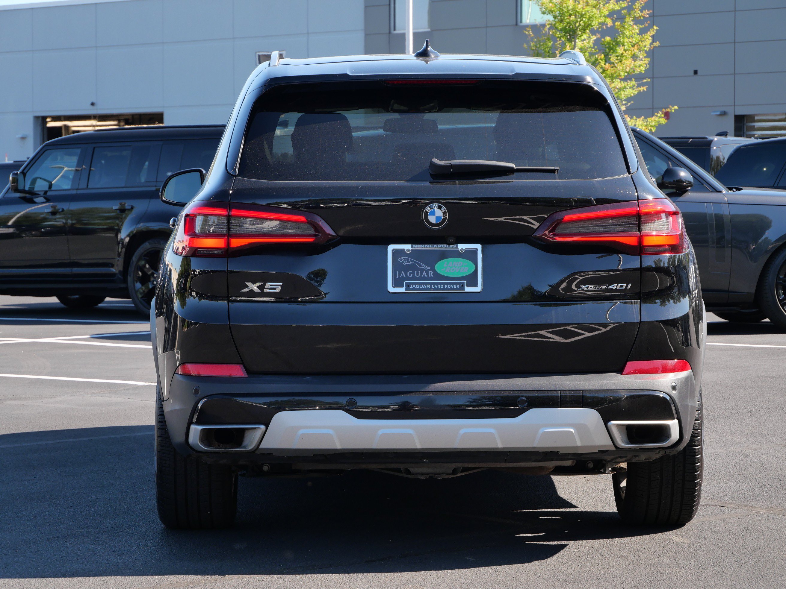 Used 2023 BMW X5 xDrive40i AWD/4WD image 4