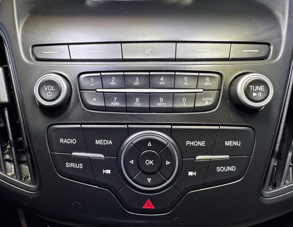 Used 2018 Ford Focus SE FWD image 30