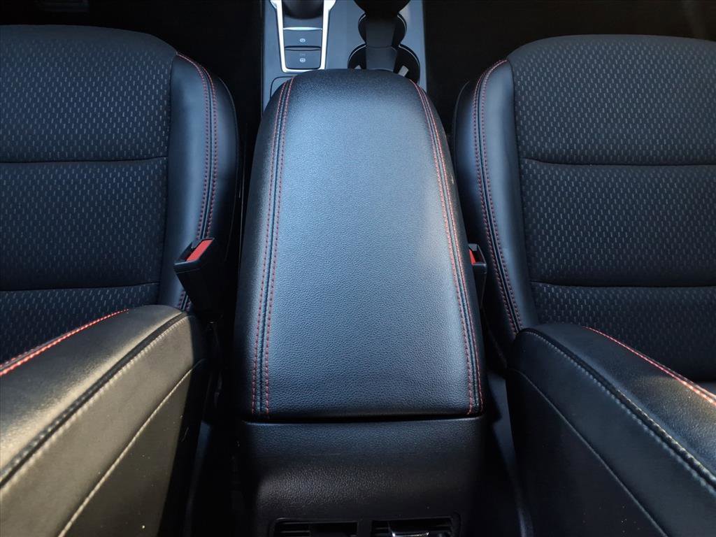 Used 2025 Ford Escape ST-Line image 17