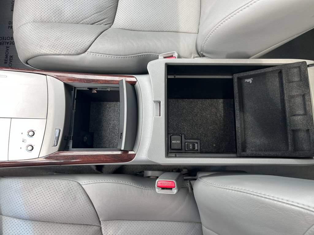 Used 2009 Toyota Avalon Limited FWD image 26