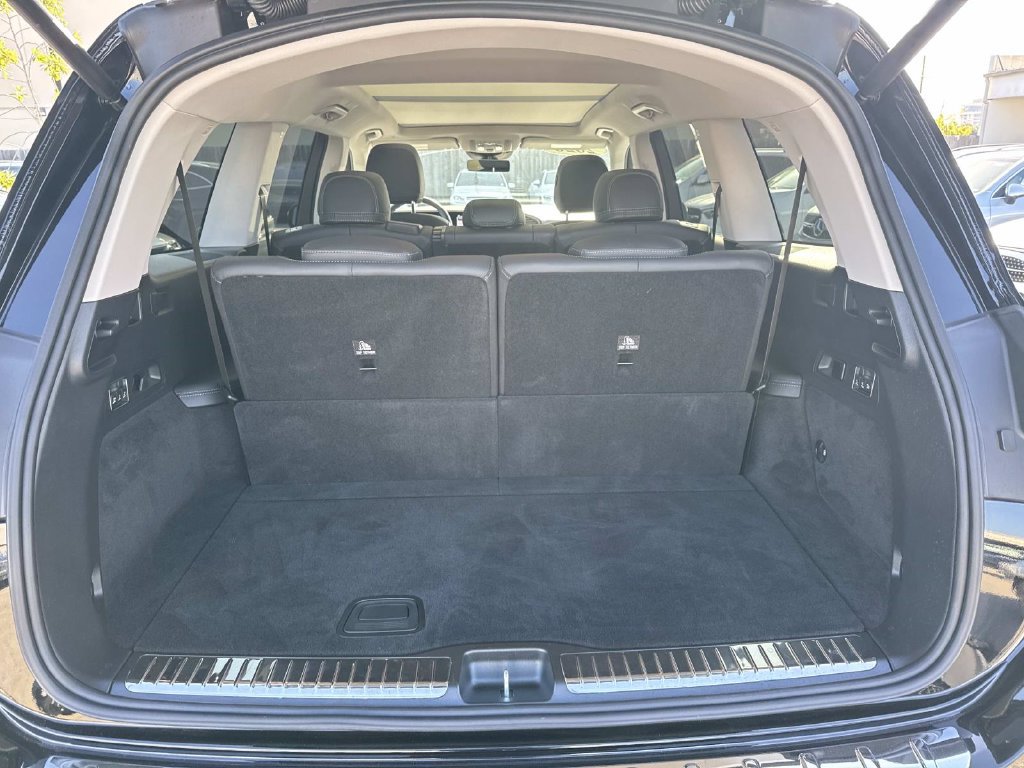 Used 2026 Mercedes-Benz GLS 450 4MATIC image 8