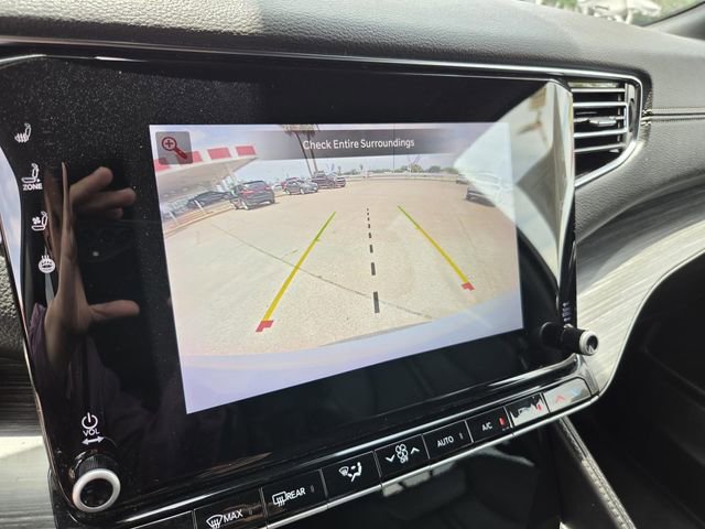 Used 2023 Jeep Wagoneer L Series II AWD/4WD image 10