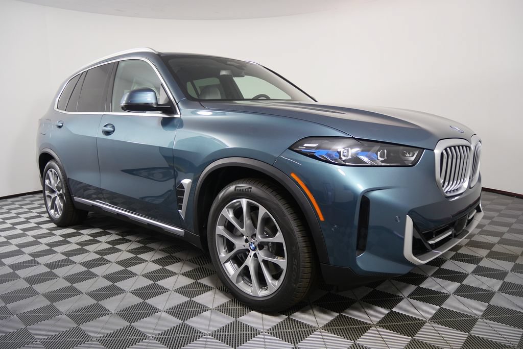 Certified 2026 BMW X5 xDrive50e w/ Premium Package AWD/4WD image 7