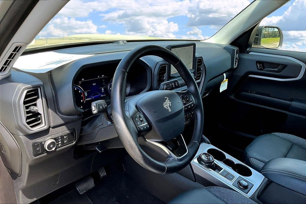 Used 2024 Ford Bronco Sport Outer Banks w/ Tech Package image 19