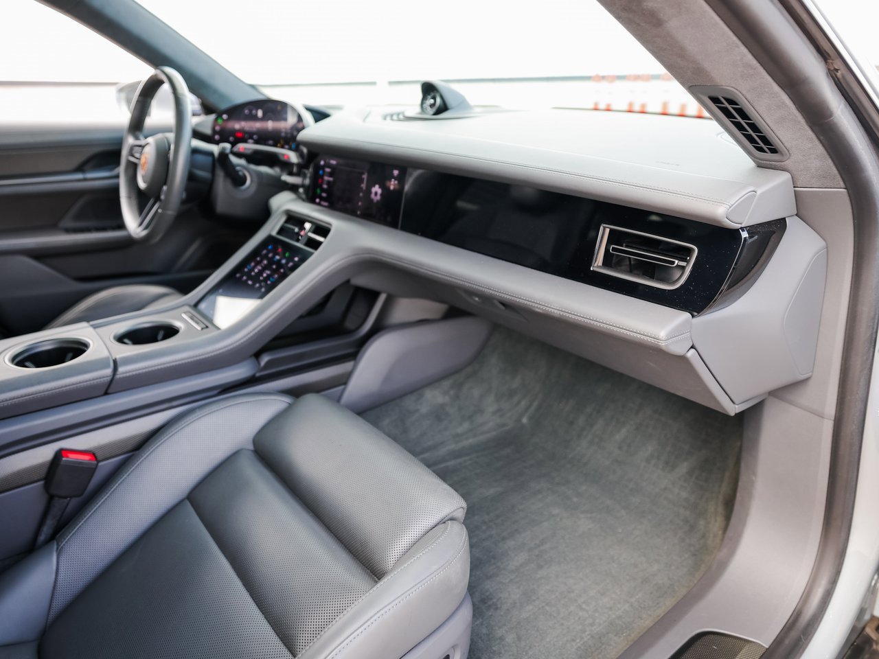 Certified 2021 Porsche Taycan Turbo S image 27