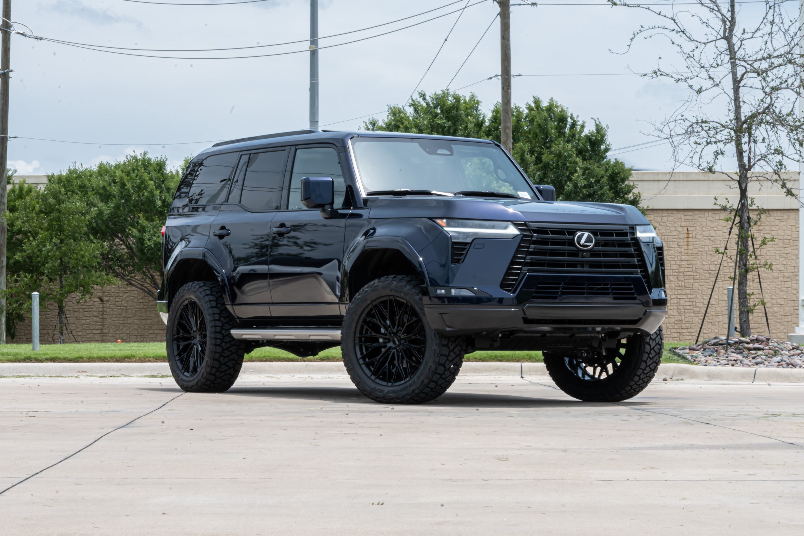 Used 2026 Lexus GX 550 w/ Accessory Package (ZB) AWD/4WD image 2