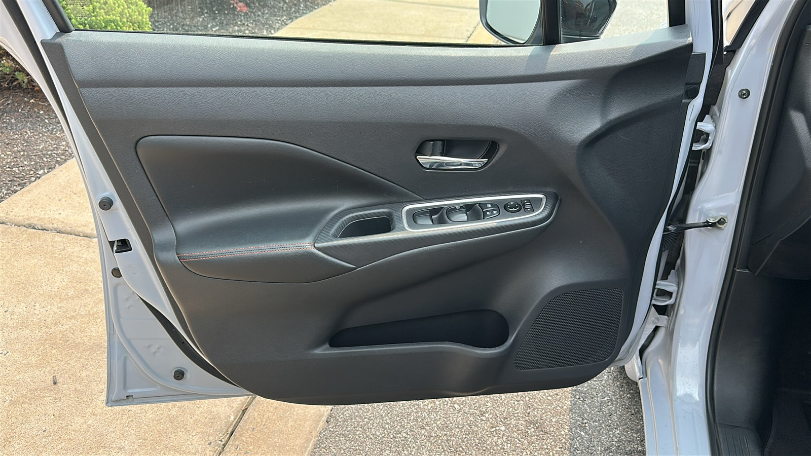 Certified 2023 Nissan Versa SR w/ Trunk Package FWD image 13