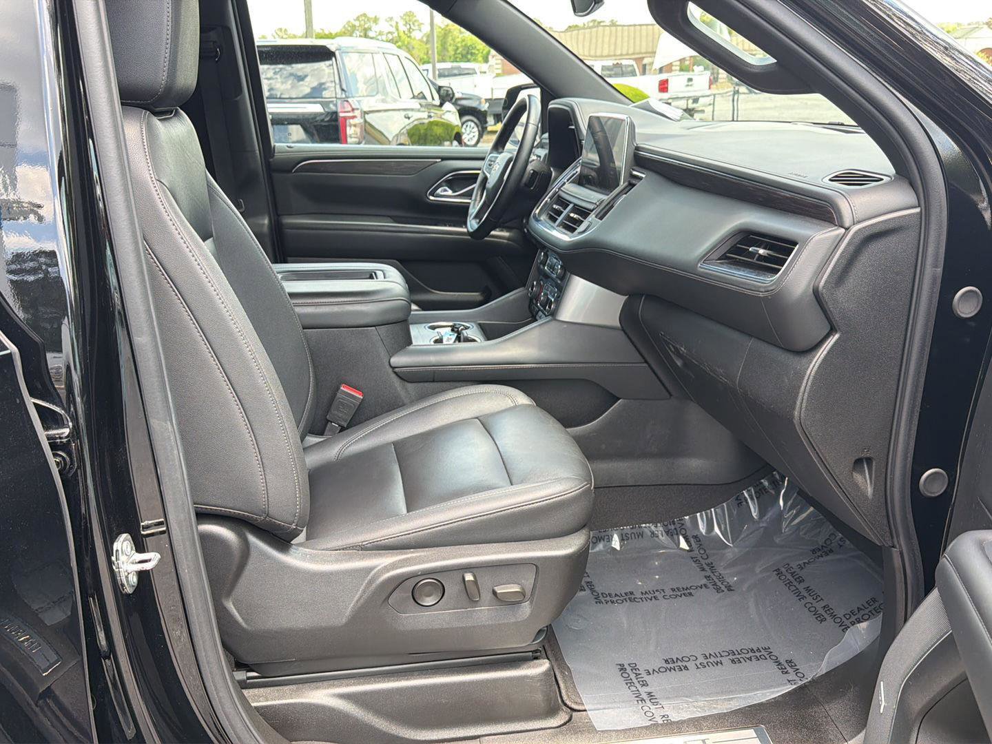 Used 2024 Chevrolet Tahoe LT RWD image 14