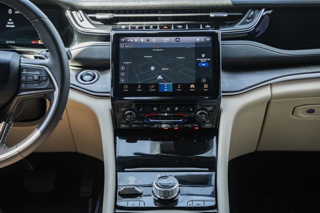 Used 2023 Jeep Grand Cherokee 4WD 4xe w/ Luxury Tech Group II image 23