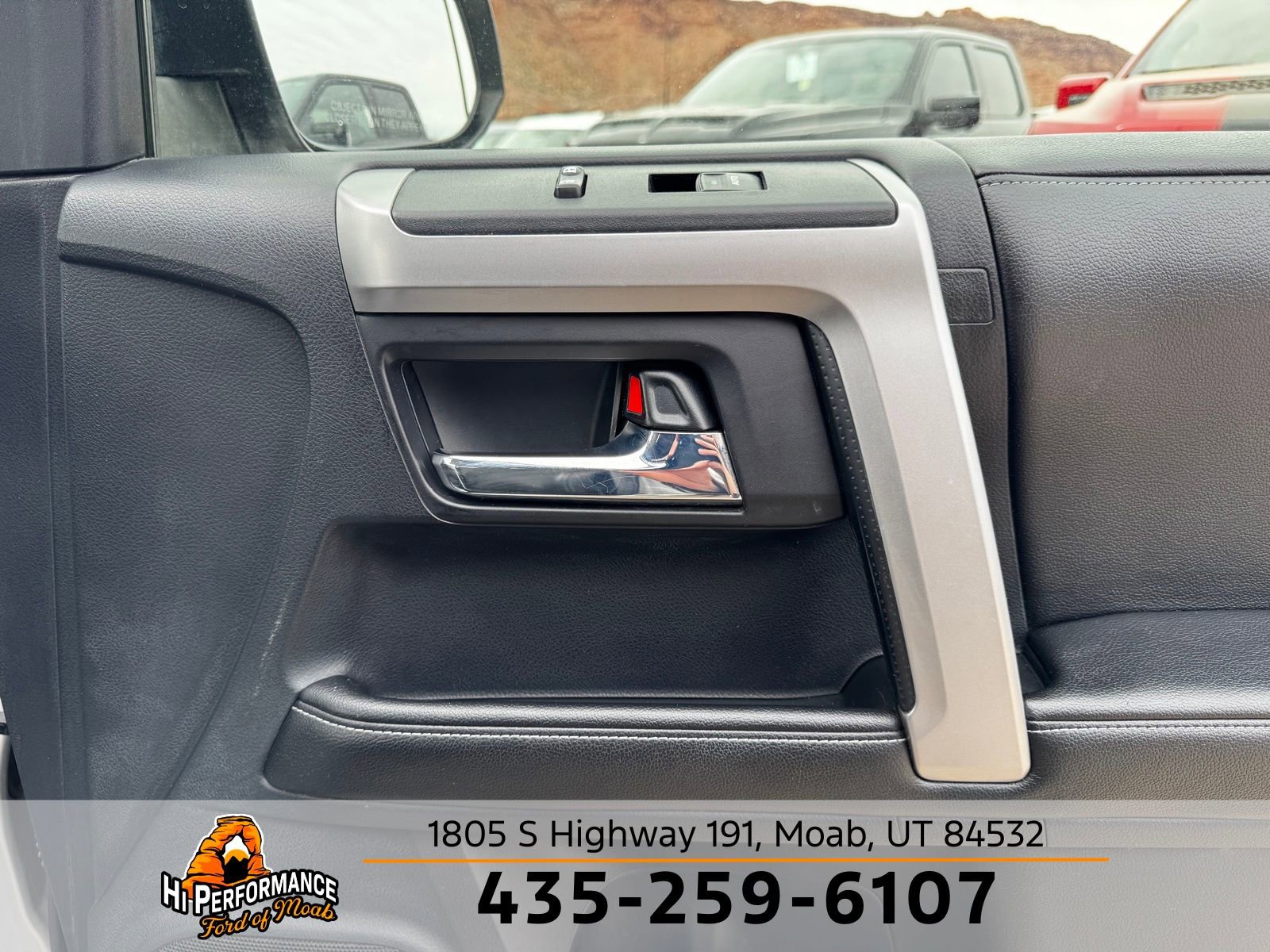 Used 2015 Toyota 4Runner Limited AWD/4WD image 30