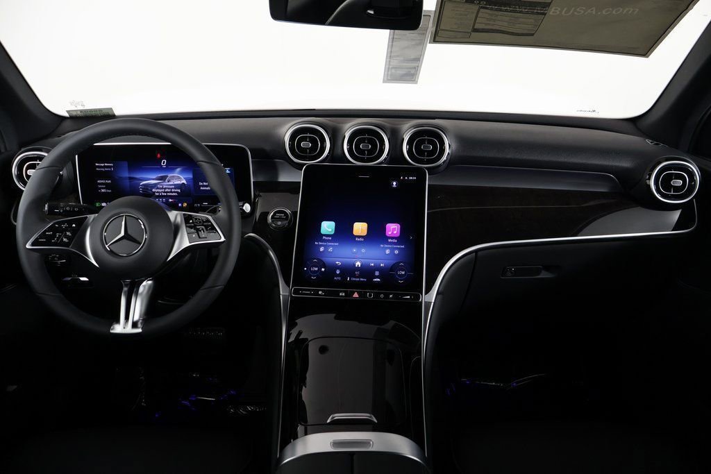 New 2026 Mercedes-Benz GLC 300 image 4