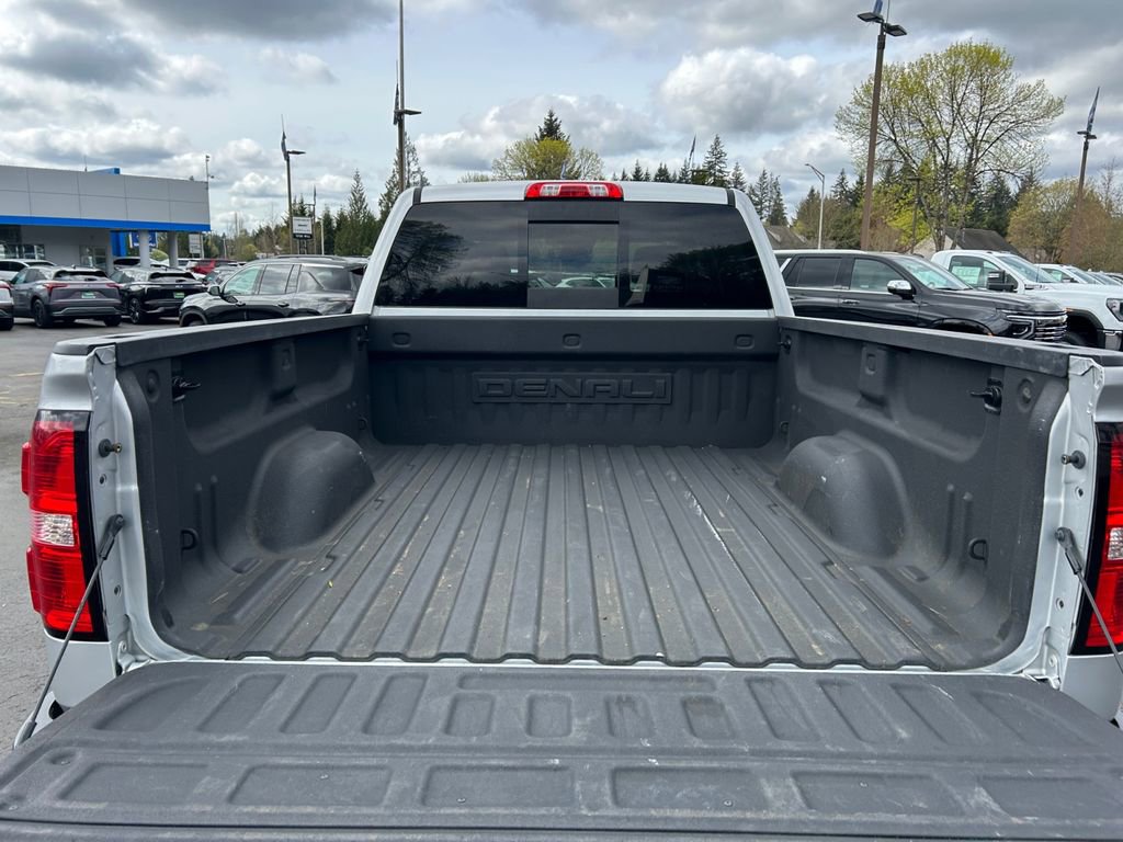 Used 2019 GMC Sierra 2500 Denali w/ Duramax Plus Package AWD/4WD image 22