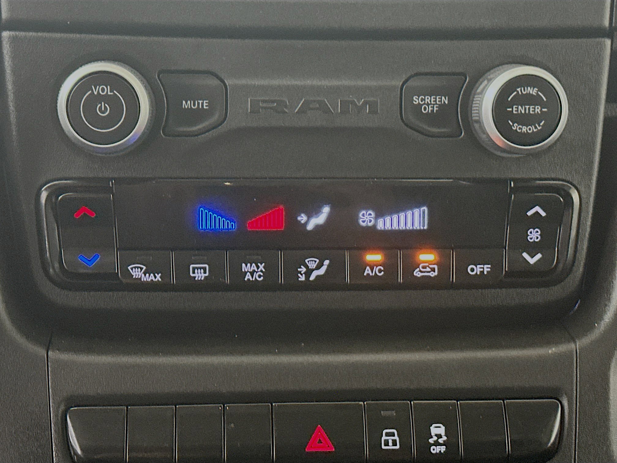 Used 2023 RAM ProMaster 3500 w/ Driver Convenience Group image 23