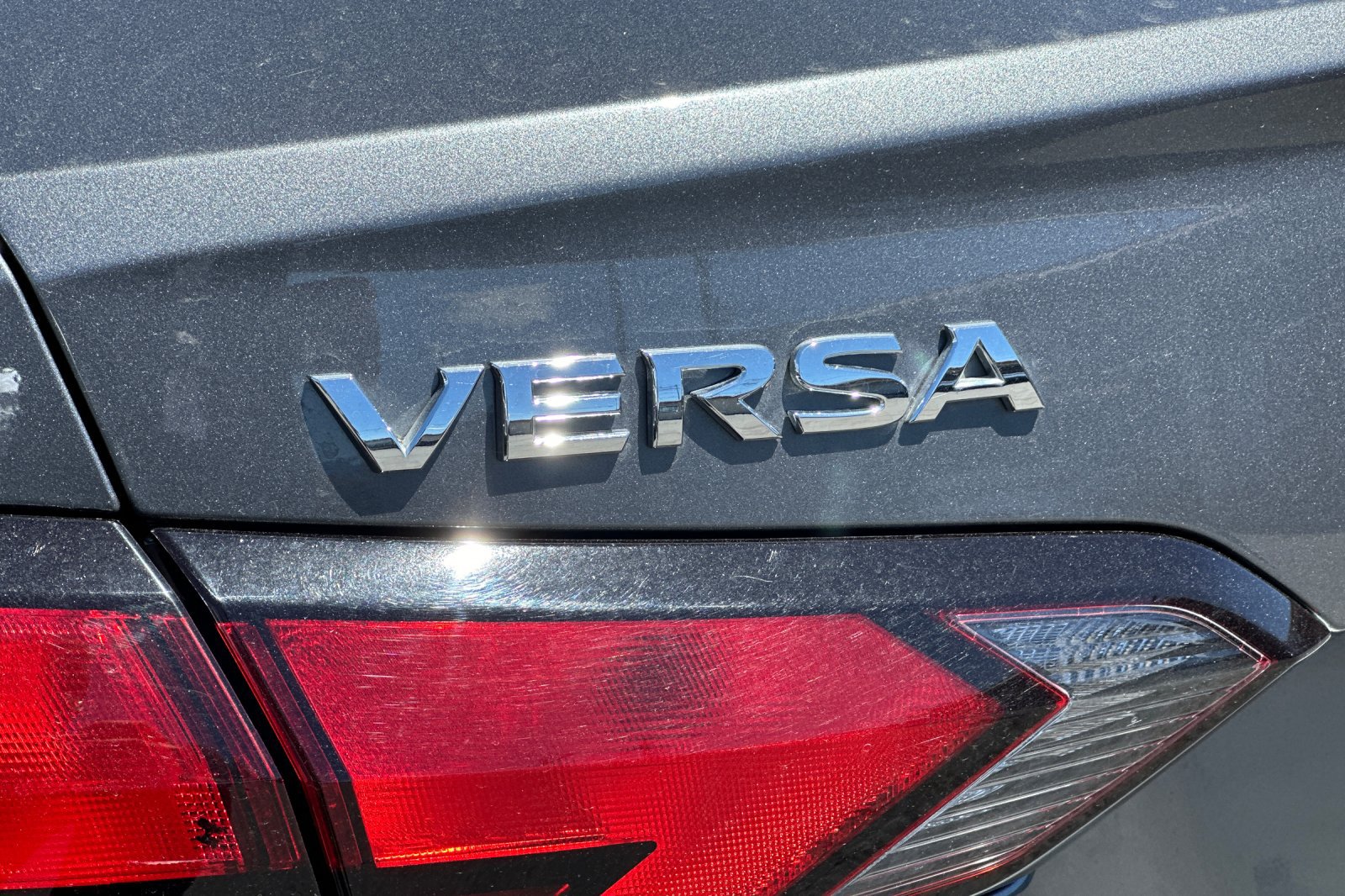 Used 2025 Nissan Versa SV FWD image 24