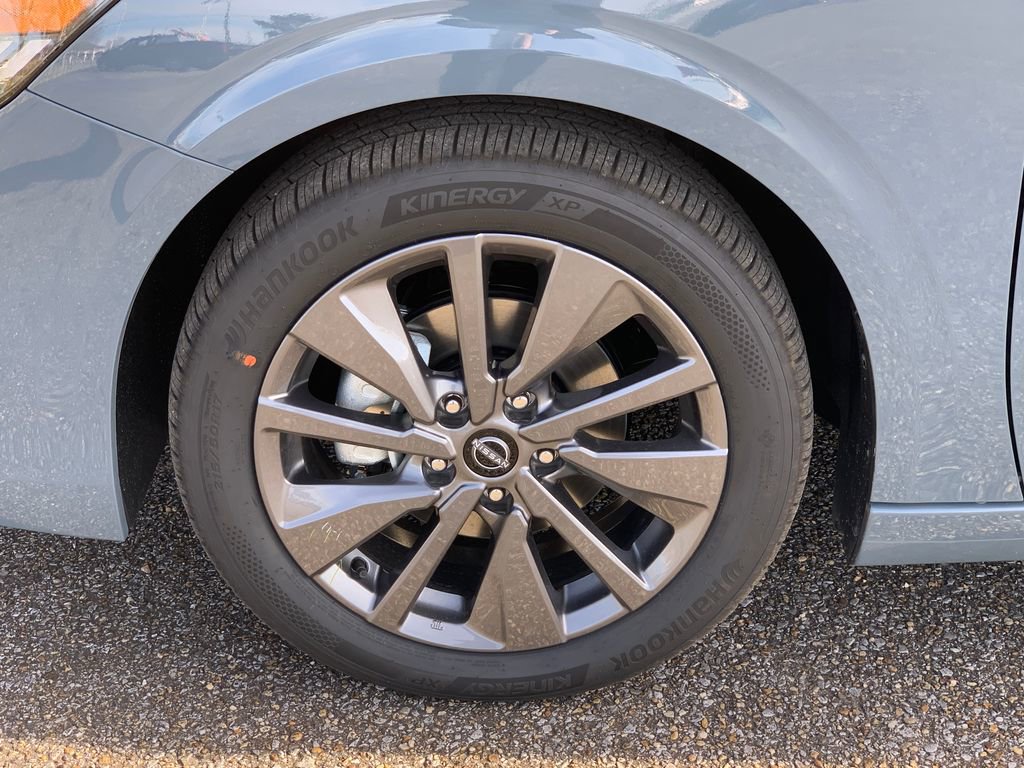 New 2026 Nissan Sentra SL w/ Floor Mat Package image 6