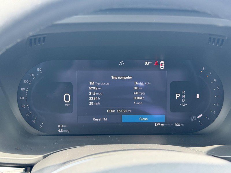 Certified 2025 Volvo XC60 B5 Plus w/ Climate Package AWD/4WD image 19