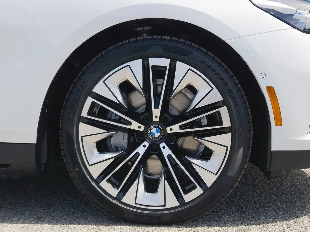 New 2026 BMW i5 eDrive40 w/ Premium Package image 6
