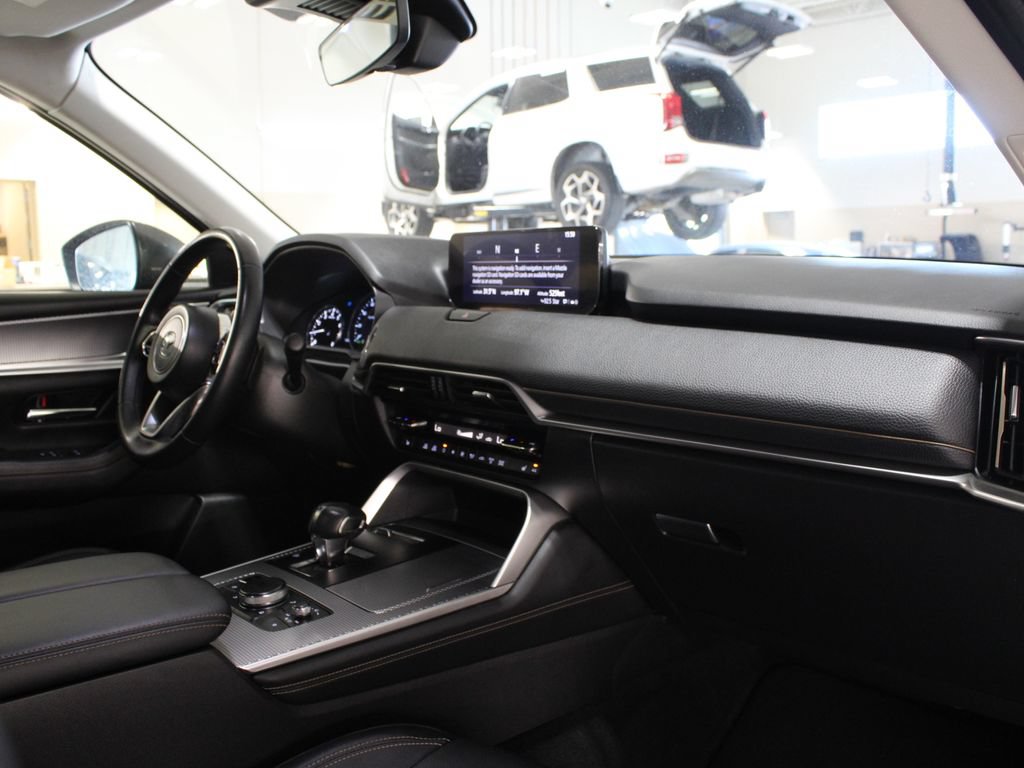 Used 2024 MAZDA CX-90 3.3 Turbo w/ Preferred Plus AWD/4WD image 19