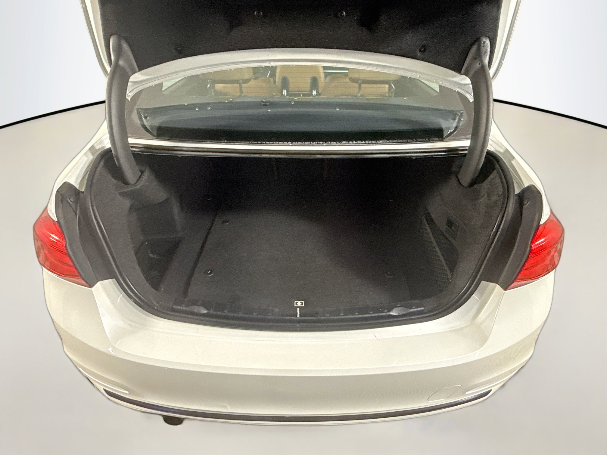 Used 2017 BMW 330e image 34