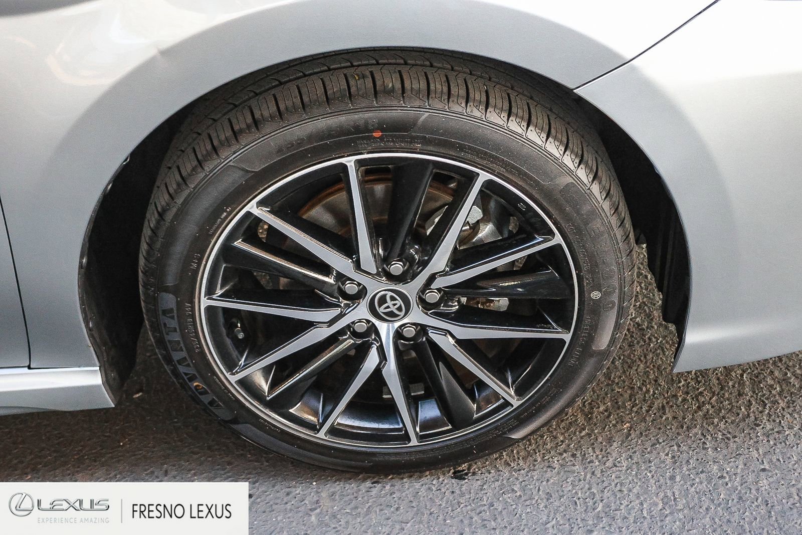 Used 2024 Toyota Camry SE image 9