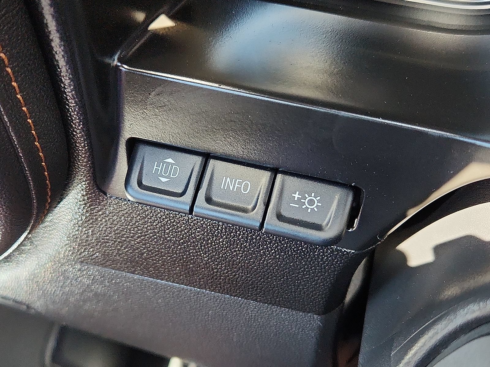 Used 2020 GMC Sierra 1500 AT4 w/ Off-Road Performance Package AWD/4WD image 23