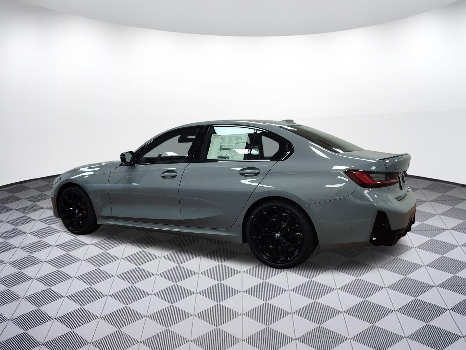 Used 2026 BMW 330i xDrive Sedan w/ M Sport Package AWD/4WD image 3