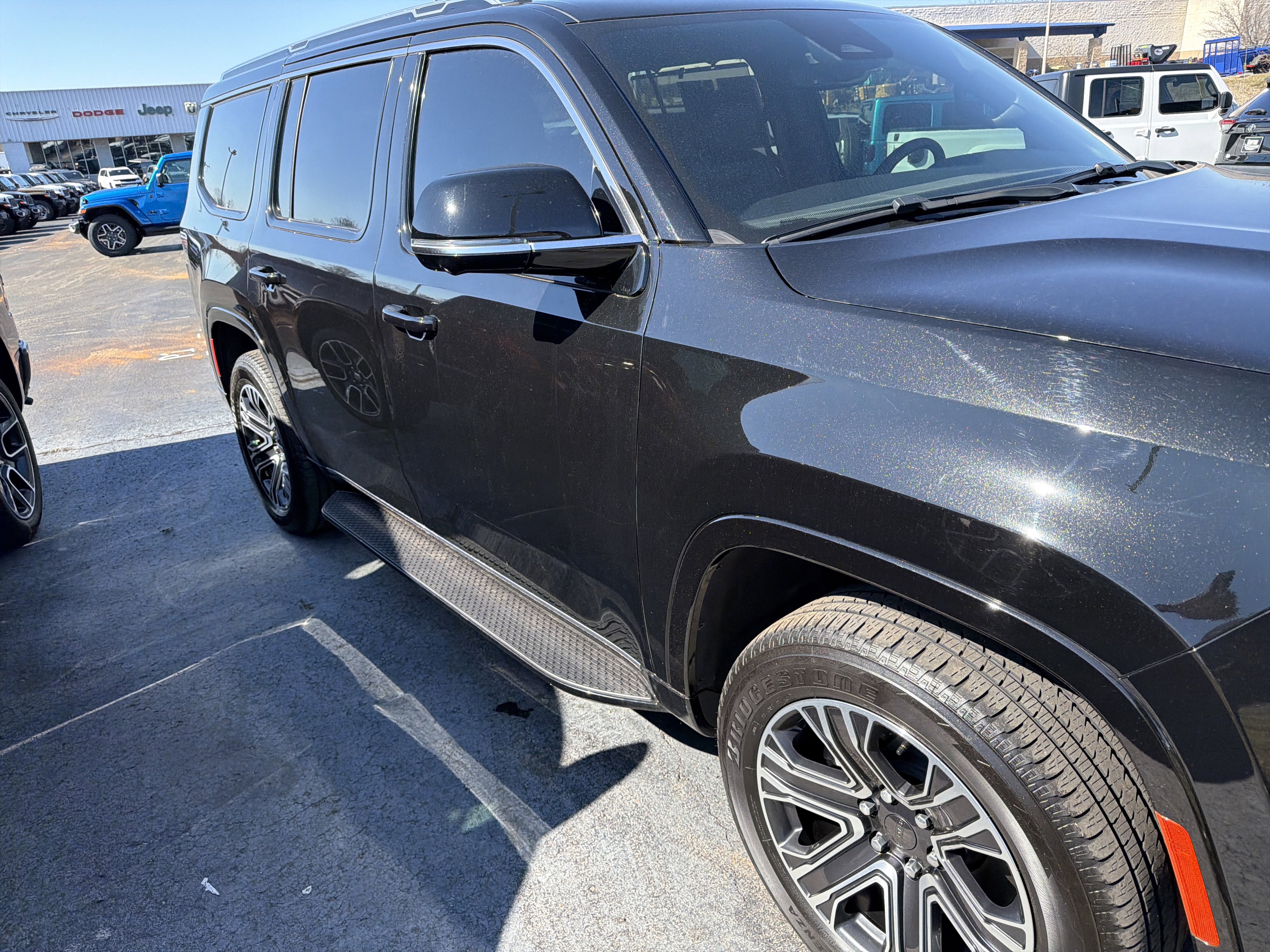 Used 2024 Jeep Wagoneer 4WD w/ Premium Group I image 4