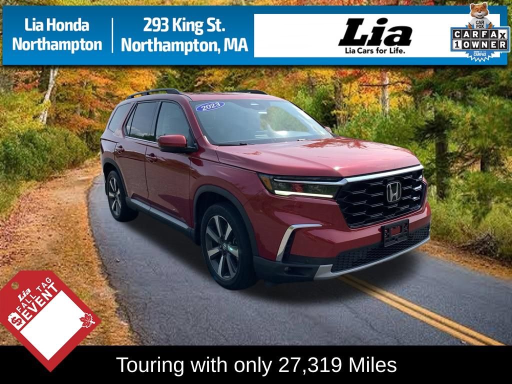 Used 2023 Honda Pilot Touring image 1
