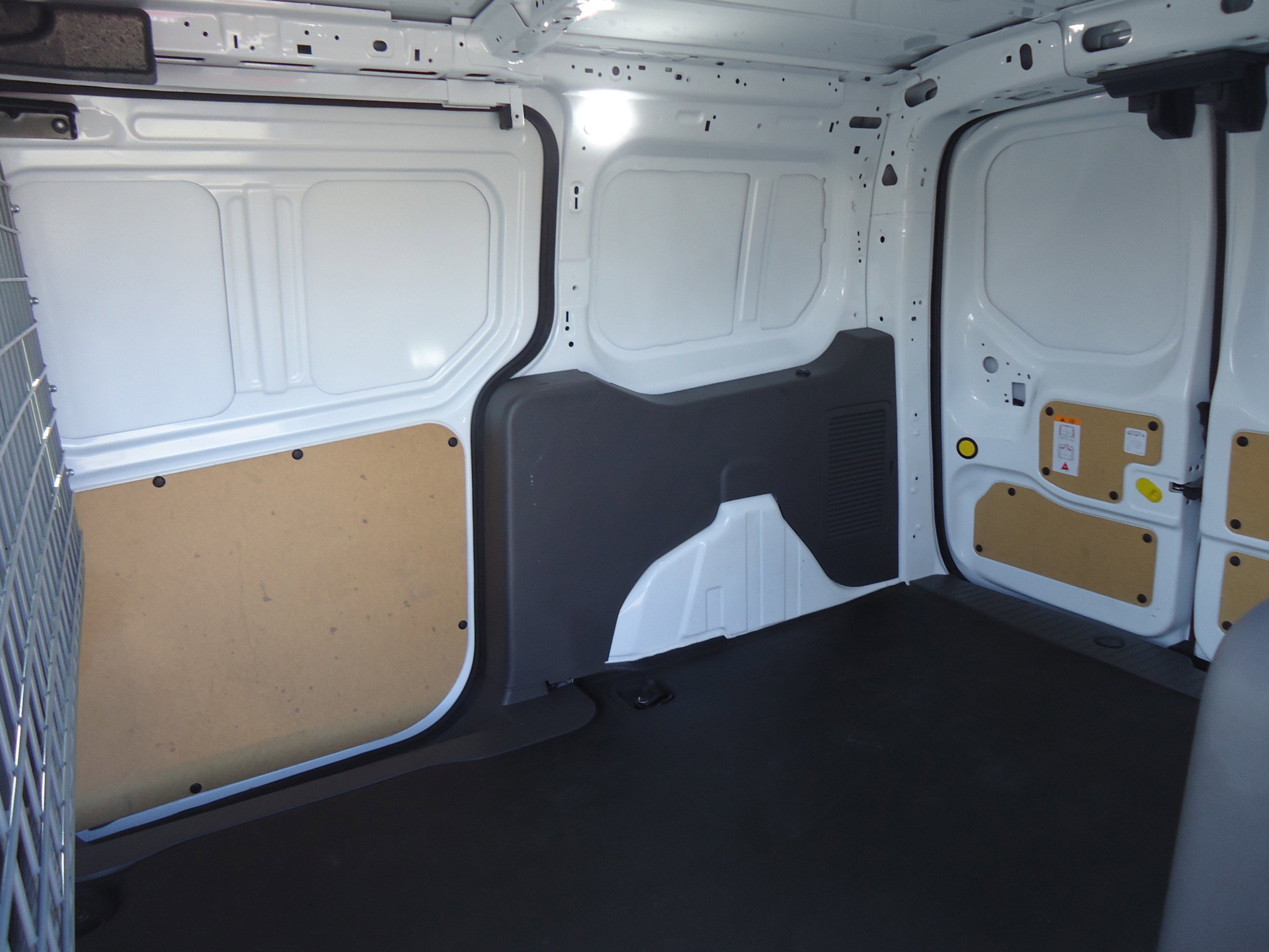 Used 2023 Ford Transit Connect XLT image 27