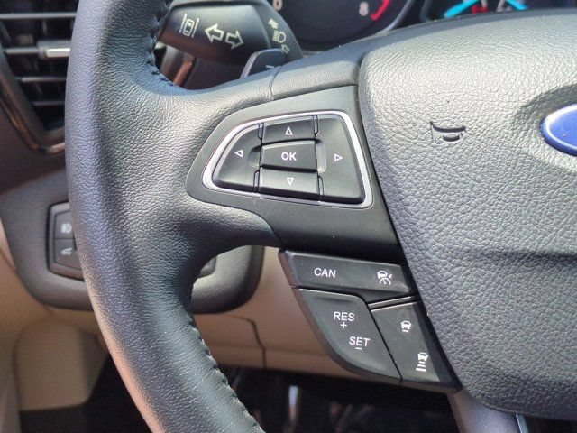 Used 2018 Ford Escape Titanium w/ Ford Safe & Smart Package FWD image 17