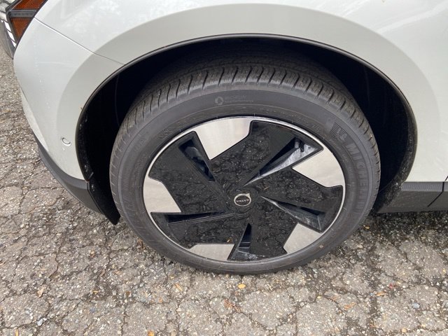 New 2026 Volvo EX30 Ultra w/ Climate Package AWD/4WD image 9